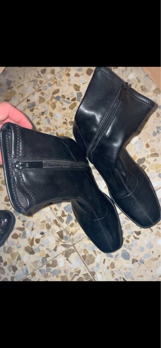 Botines negros Stradivarius. Sin estrenar. 39.