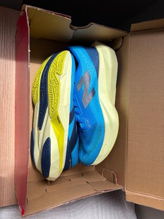 Zapatillas New Balance FuelCell Rebel V4