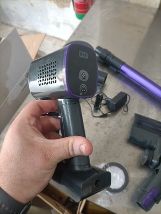 - Aspiradora sin cable potente ligera