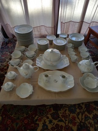 Vajilla de porcelana blanca