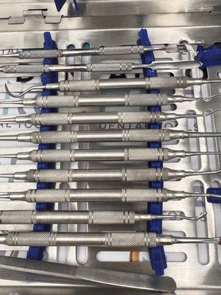 Kit dental con instrumentos