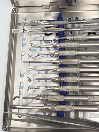 Kit dental con instrumentos