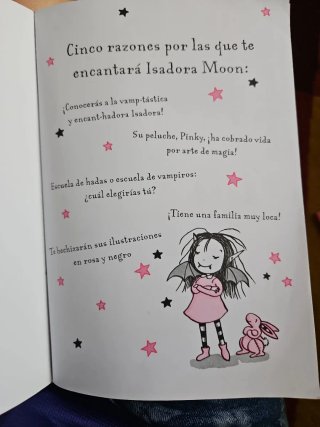 Isadora Moon va al colegio / Isadora Moon Goes ...