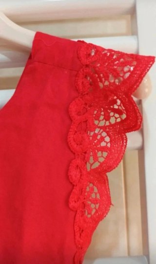 Vestido vermelho com calção