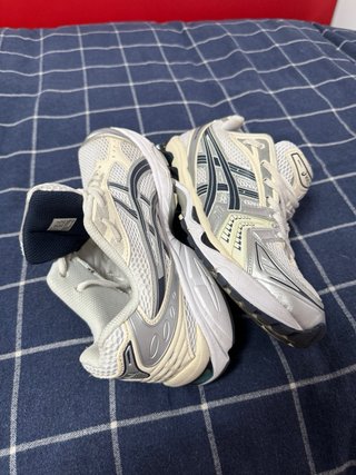 Asics Gel Talla 42 Blancas y Azules