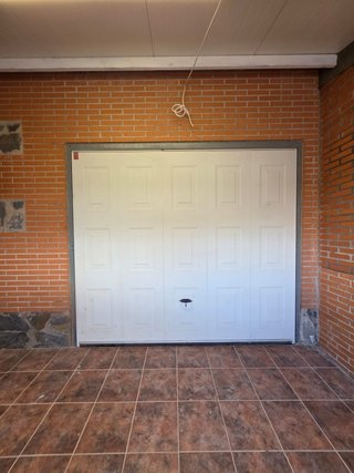 PUERTA GARAJE CHALET
