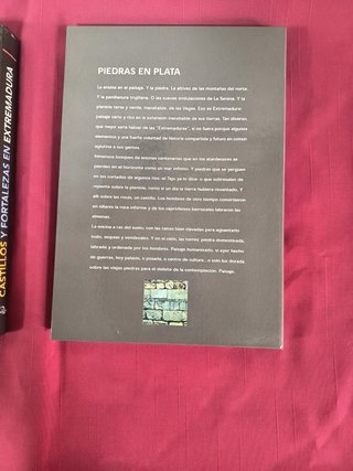 Libro de Castillos y Fortalezas en Extremadura.