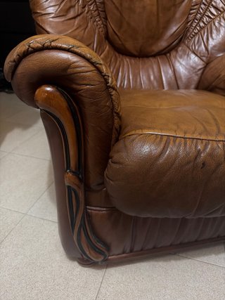 Sillón de cuero marrón