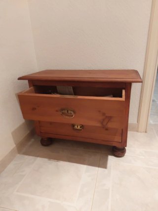 Mueble Cajonera de madera rústica