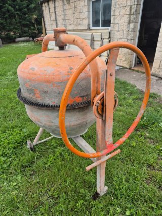 Hormigonera 160L Naranja