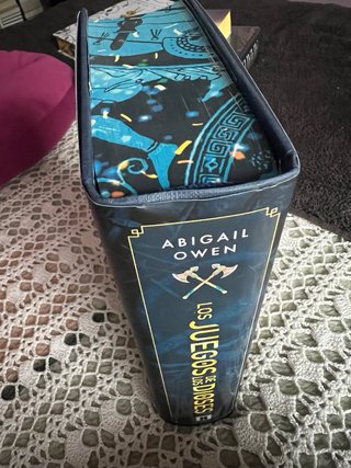 Libro Los juegos de los dioses CANTOS TINTADOS