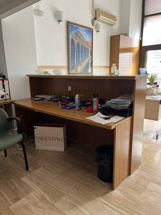 Mostrador de madera para negocio