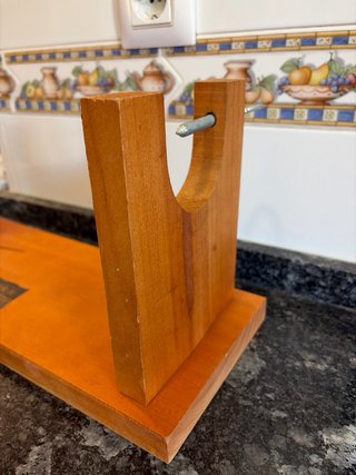 Jamonero de madera y metal