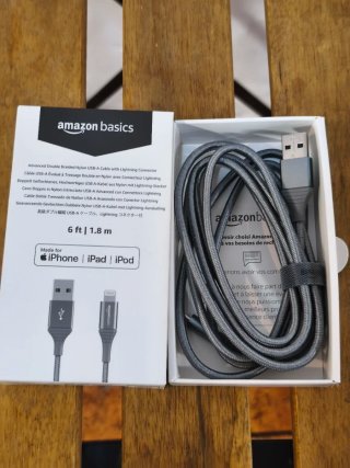 Cable USB-A a Lightning Amazon Basics 1.8m