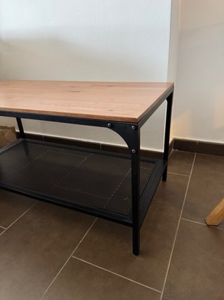 Mesita de comedor madera y metal