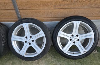 Se vend 4 Llanta 18  Mercedes Benz CLS ORIGINAL