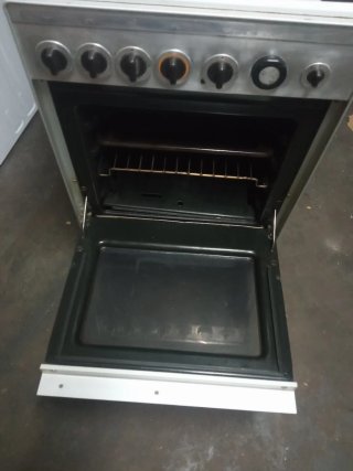 Cocina de gas con horno (butano)