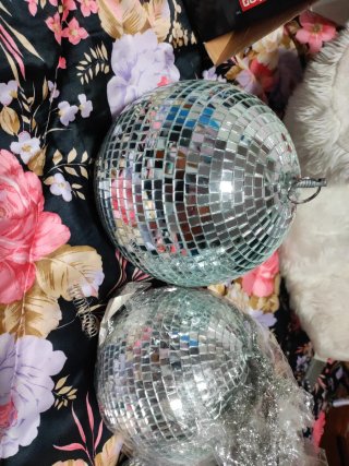 Bolas de discoteca plateadas