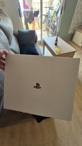 PS5 con mando y 2 juegos caja original  De Disco
