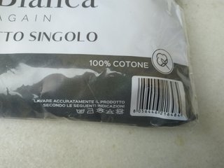 Juego de sábanas blancas