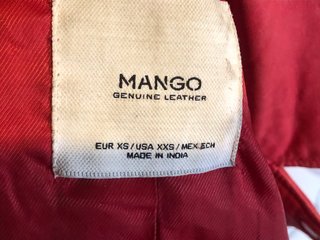 Cazadora biker rojo/fucsia de la marca MANGO.