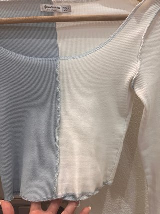 Camiseta Stradivarius punto bicolor