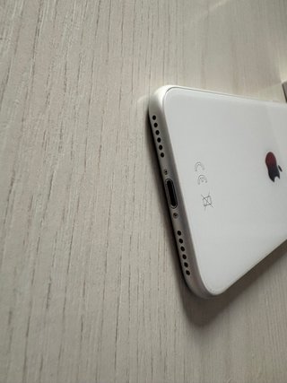 iPhone SE 2022 Argento