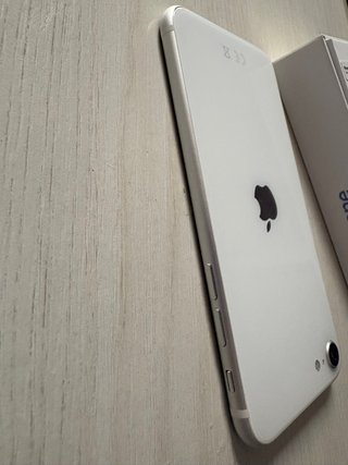 iPhone SE 2022 Argento