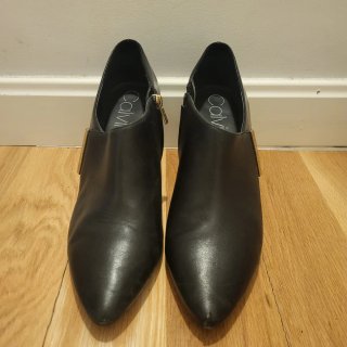 Botines Calvin Klein Tacón Aguja Negro