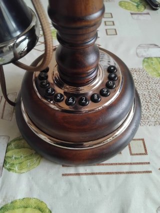 Réplica Teléfono Antiguo Madera y Metal