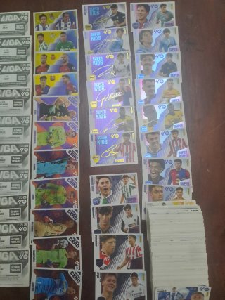 Lote cromos LIGA ESTE 25/26 - 275 sin repetir