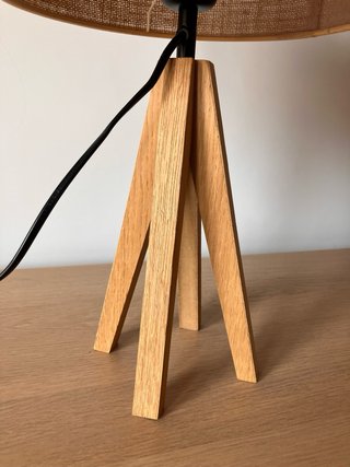 Lámpara de mesa yute y madera