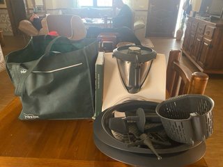 Thermomix TM31 con accesorios