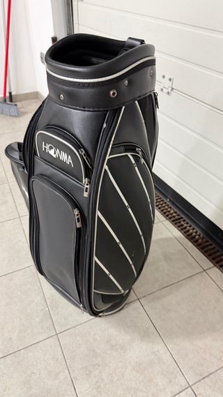 Bolsa de golf HONMA negra. Piel.