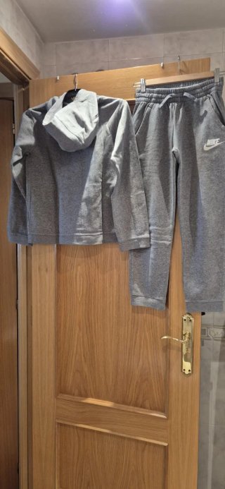 Conjunto Chándal Nike Gris