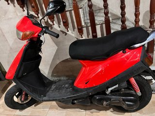 Moto Yamaha Scooter big jog R Roja y Negra