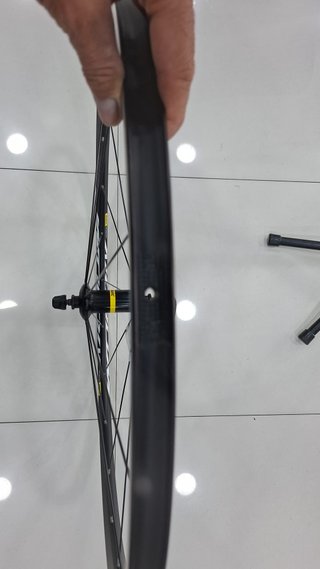 Roda Mavic Aksium V-Brake Nova