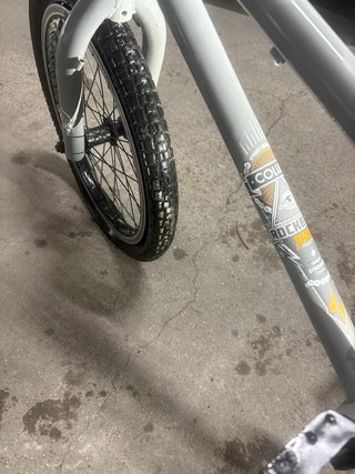 Bicicleta BMX Gris