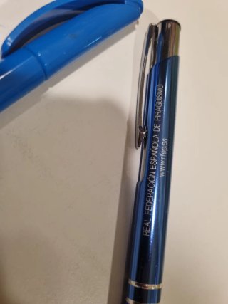 Bolígrafos Varios