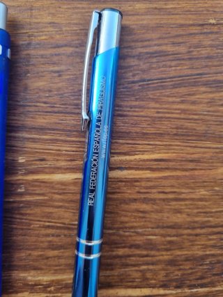 Bolígrafos Varios