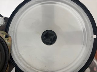 Altavoz Negro y Blanco