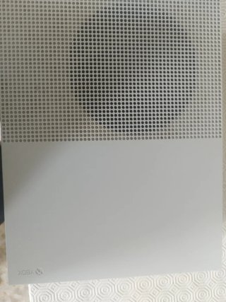 Consola Xbox One S 1 tb + MegaMan 11 sin mando