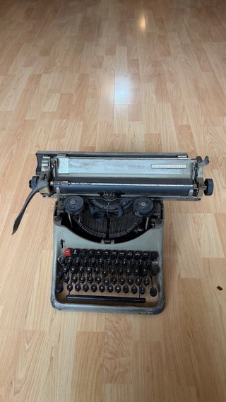 Máquina de escribir Olivetti Studio 40