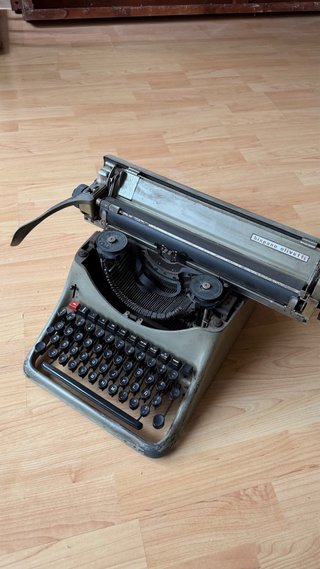 Máquina de escribir Olivetti Studio 40