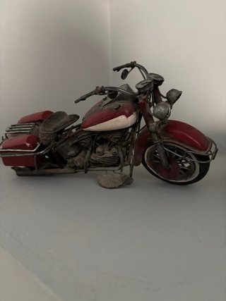 Maqueta Moto Cruiser Amarilla