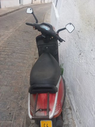 Kymco DJ 50 Scooter Rojo/Plata