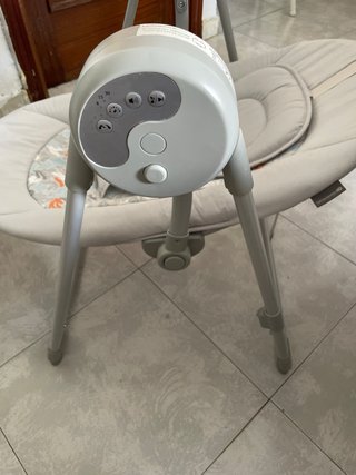 Silla de bebé con colchoneta estampada