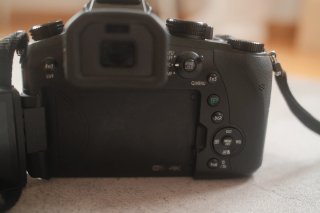 Fotocamera Panasonic Lumix DMC-FZ2000 (scatola originale)