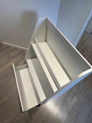 Estantería Ikea Bergig con cajón