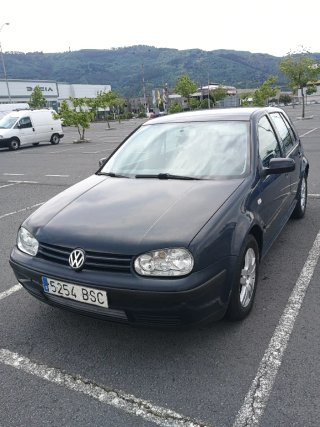 wolswaguen golf 2003
